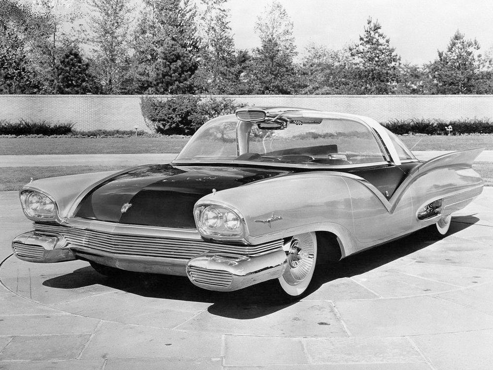 1955 Ford Mystere front quarter in black and white