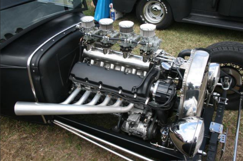 Hot-rod with BMW V12 from Germany 01