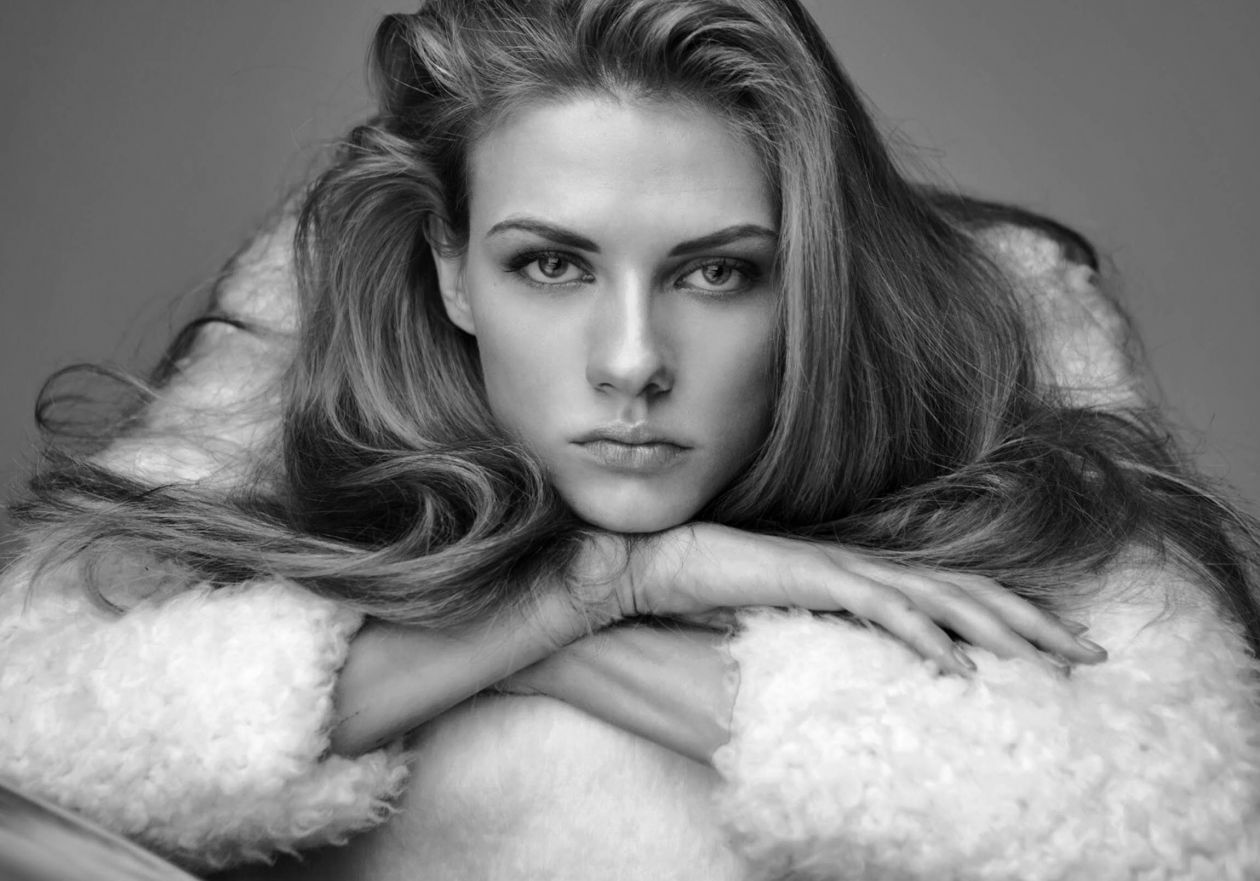 Русская модель Полина Грошева - очень красивая девушка с правильными... gos...