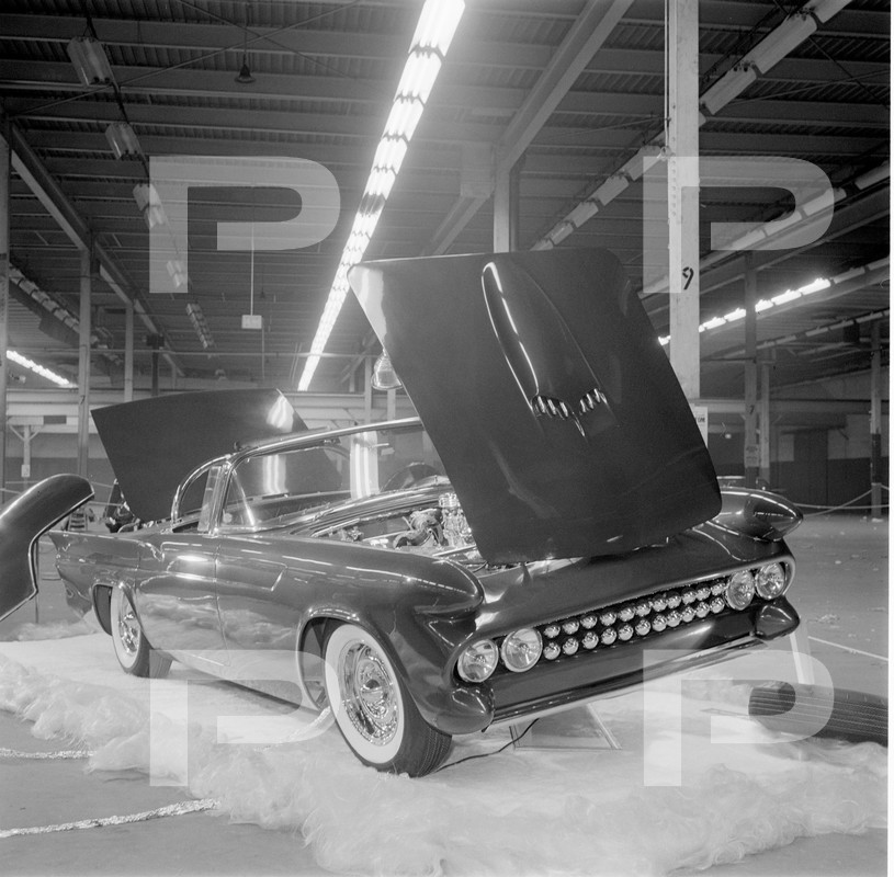 Darryl Starbird's custom Ford Thunderbird, Le Perle, HQ photo number 2 with some bad person's watermarks.