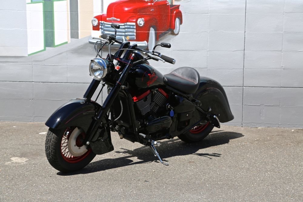 Кастомный мотоцикл Kawasaki 2000-ого года выпуска, фото 01.