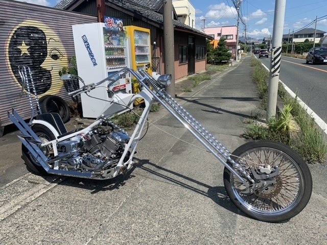 Кастомный чоппер на основе байка Yamaha Drag Star, Япония, фото 02.