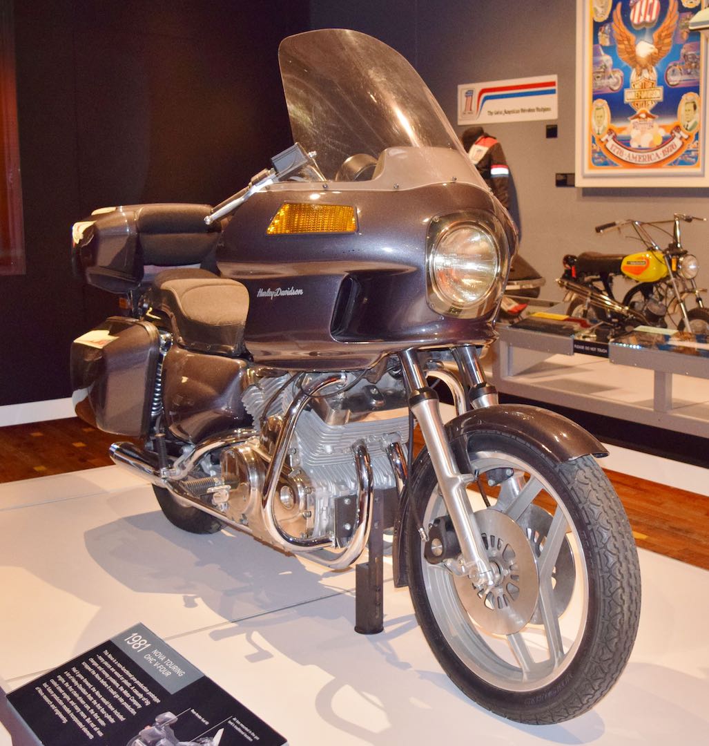 Прототип Harley-Davidson Nova с двигателем V4, фото 17.