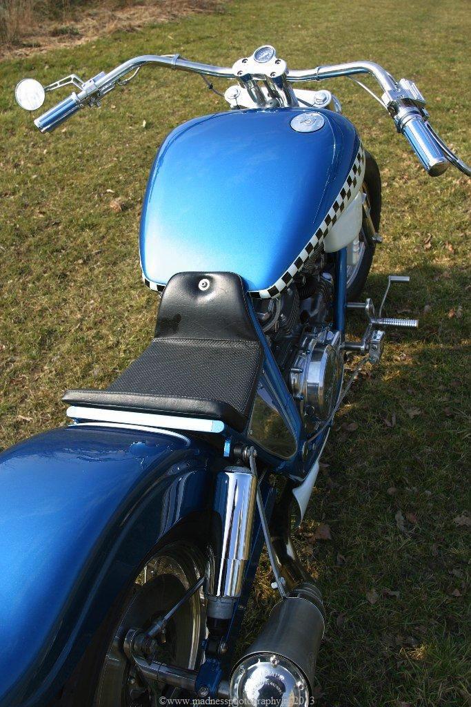 Кастомный байк Honda Super Magna с двигателем V4, фото 03.