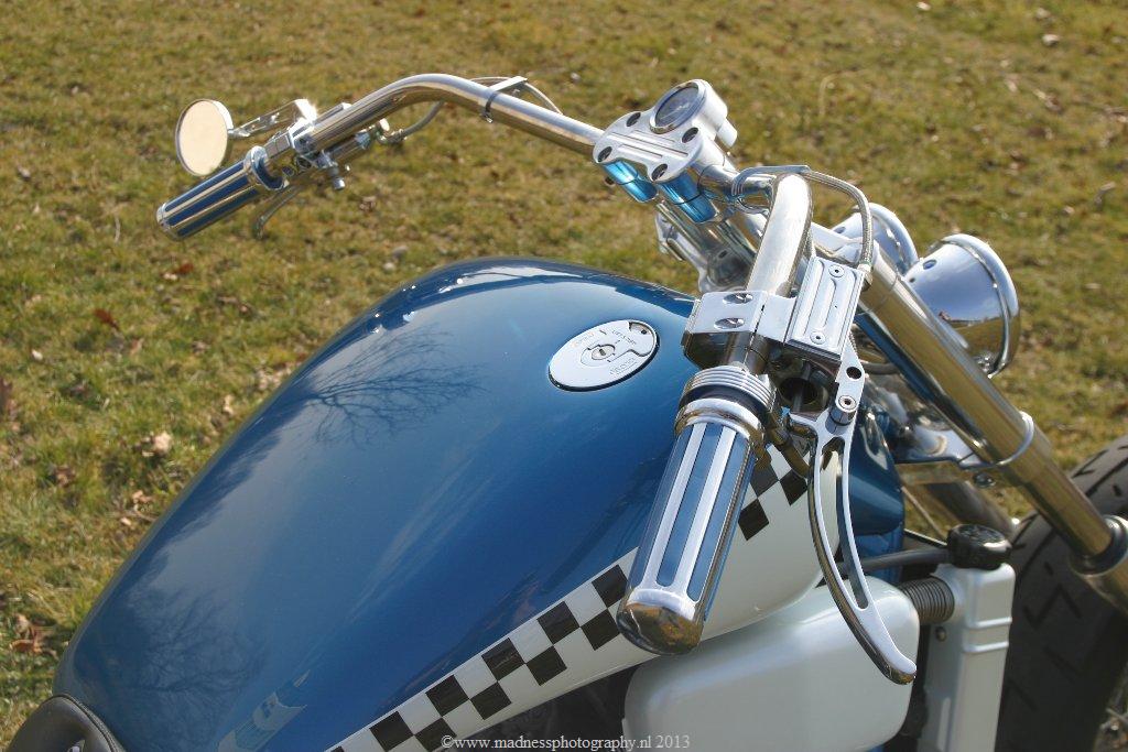 Кастомный байк Honda Super Magna с двигателем V4, фото 13.