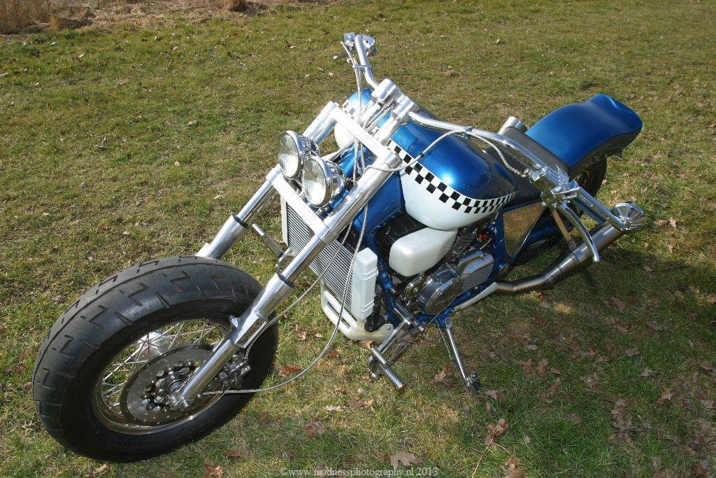 Кастомный байк Honda Super Magna с двигателем V4, фото 16.