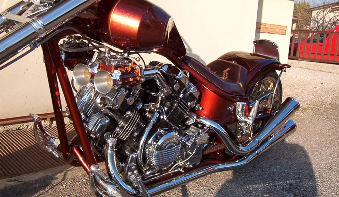 Чоппер с двигателем Honda VF750, V4, фото 02.