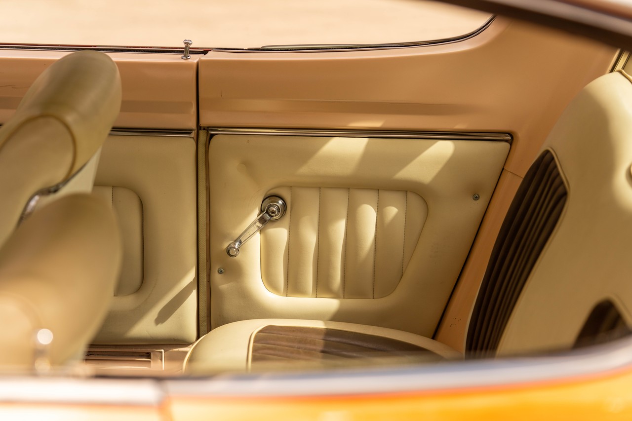 1967 Plymouth Barracuda из фильма Корки, интерьер, фото 5.