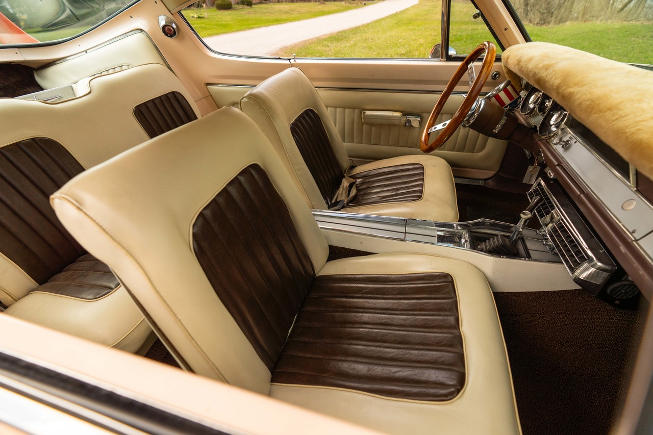 1967 Plymouth Barracuda из фильма Корки, интерьер, фото 8.