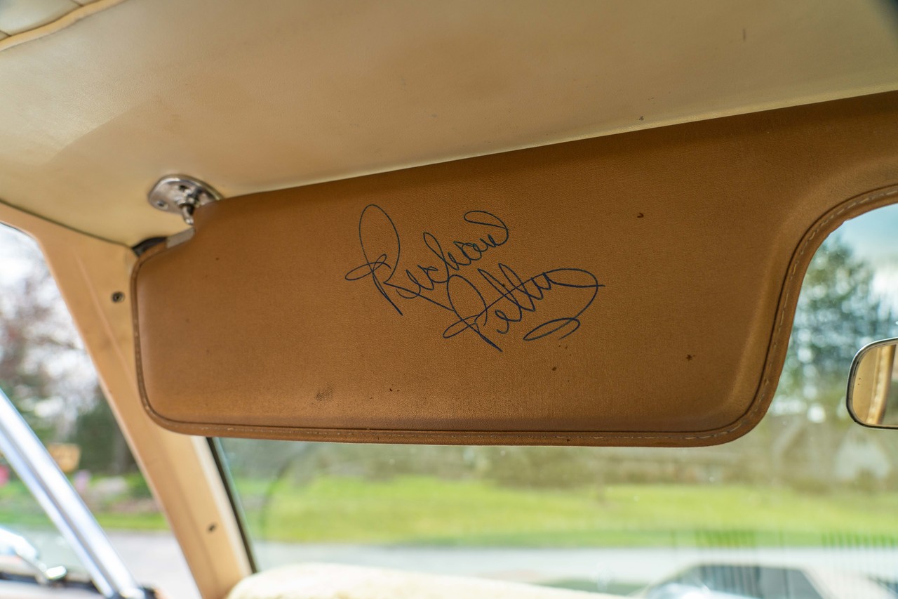1967 Plymouth Barracuda из фильма Корки, интерьер, фото 9.