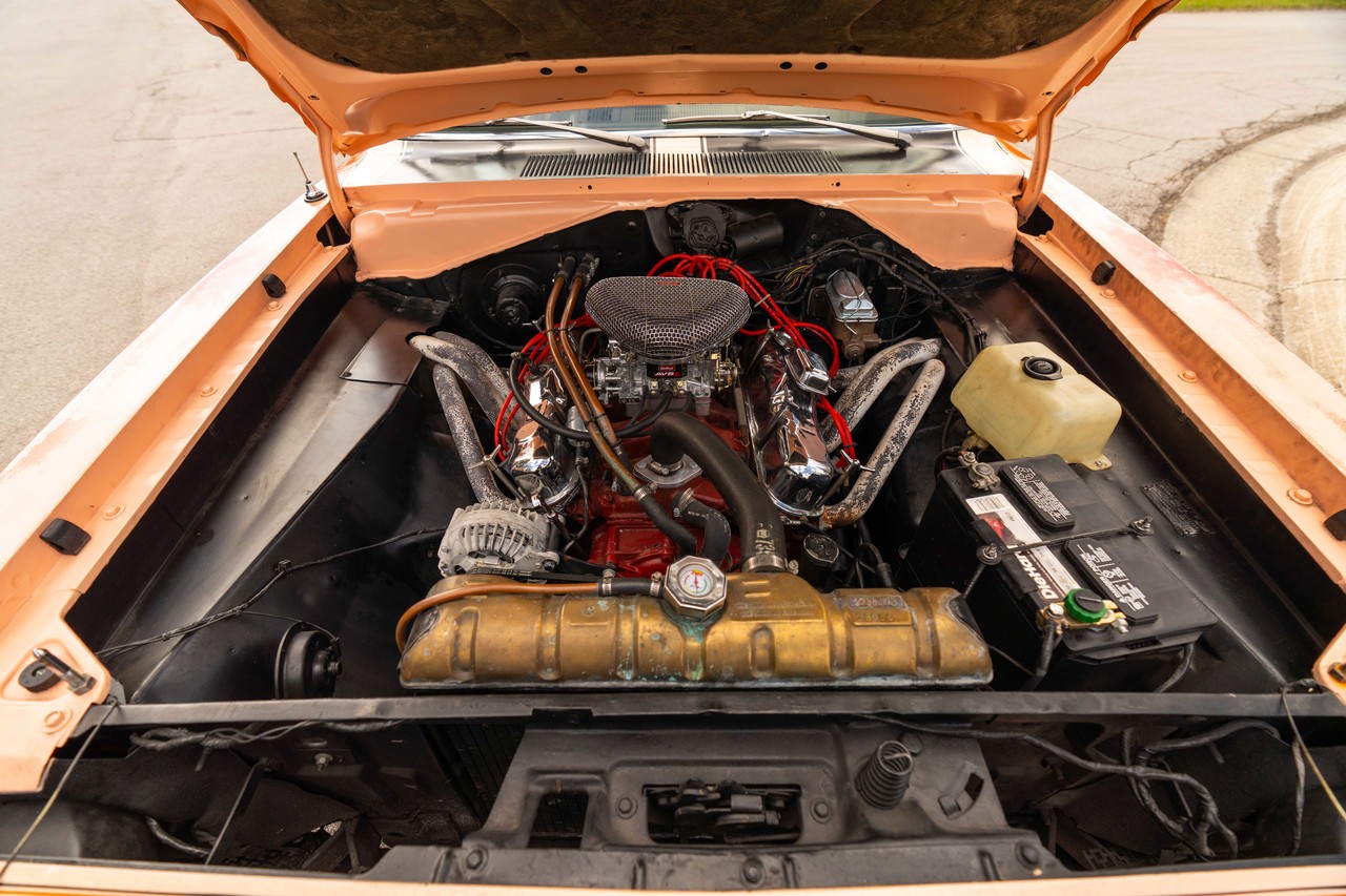 1967 Plymouth Barracuda из фильма Корки, двигатель, фото 1.