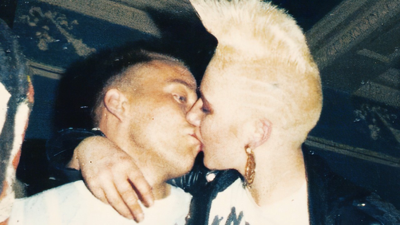 big-psychobilly-movie-20 поцелуй сайкобилли, фильм Big Psychobilly Movie