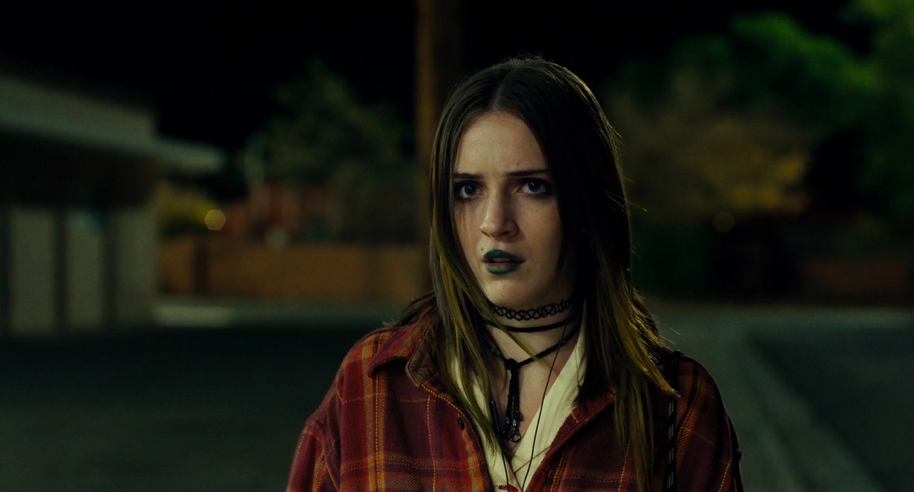 honey-dont-2025-20 Talia Ryder в роли Corinne, фильм Хани не надо