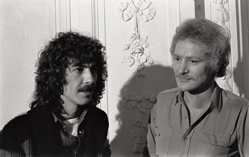 Джордж Харрисон и Тони Шеридана на презентации альбома Thirty Three & 1/3, 1977