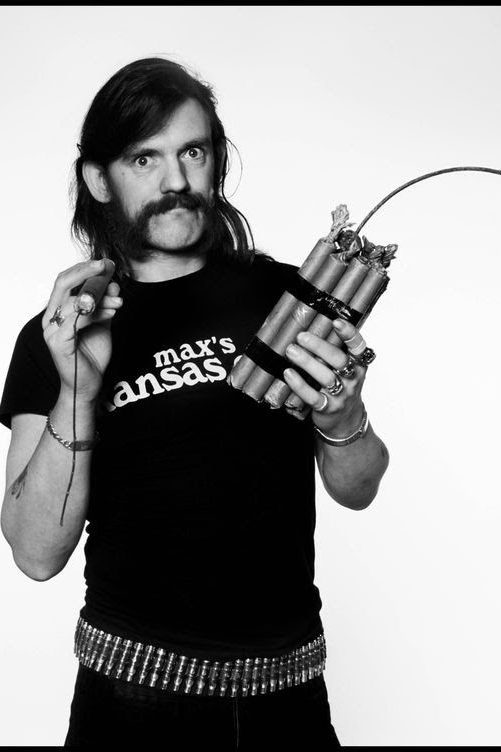 Лемми с динамитом