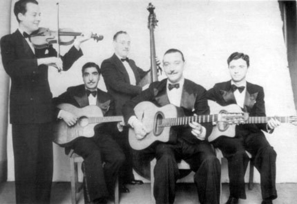 1936 - Django Reinhardt - Blumenfeld photo - QHCF - Stéphane Grappelli, Joseph Reinhardt, Roger Grasset, Roger Chaput
