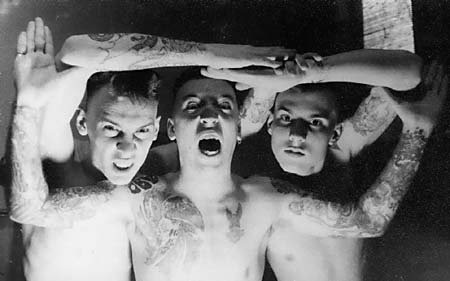 Meantraitors свастика