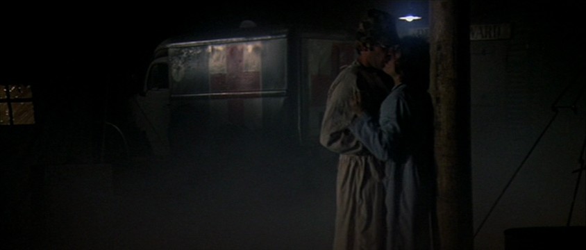 любовь Соколиного Глаза, служебный роман капитана Пирса