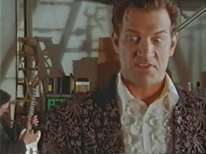 chris-isaak-show-08 я слежу за тобой! Шоу Криса Айзека