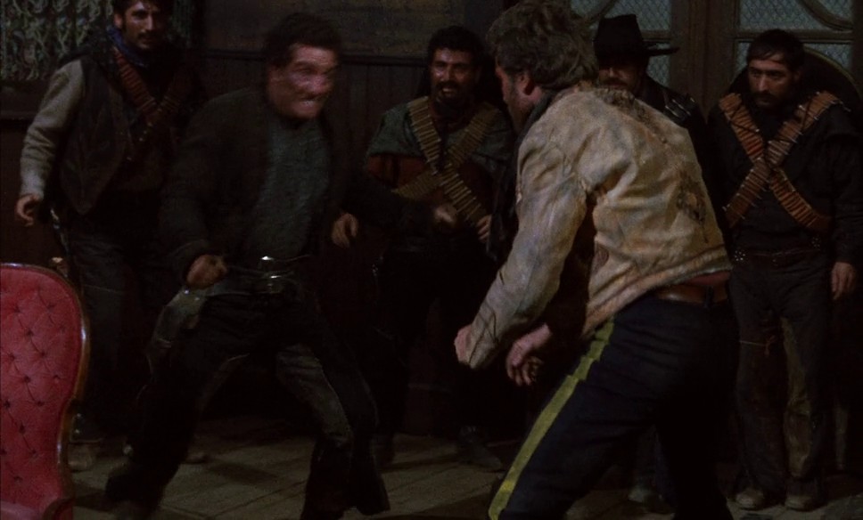 django-1966-013 драка в баре, конечно из-за женщины, кадр из фильма Джанго