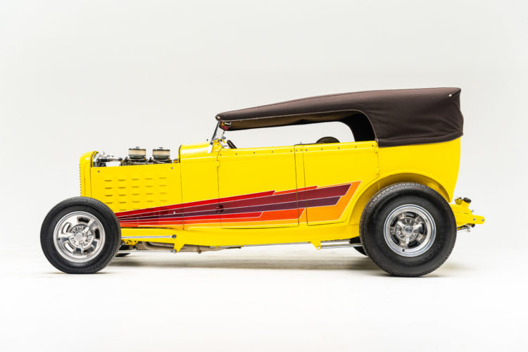 1932 Ford фаэтон хот-род Tom's Tub II из клипа Van Halen - Hot For Teacher, экстерьер, фото 02.