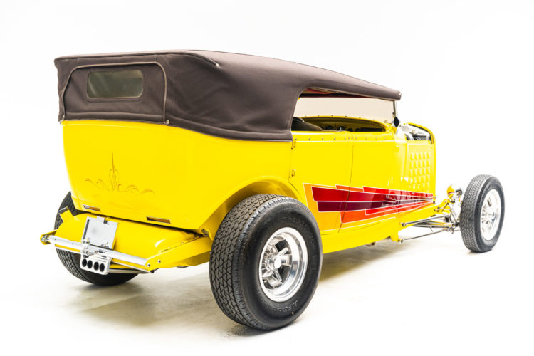 1932 Ford фаэтон хот-род Tom's Tub II из клипа Van Halen - Hot For Teacher, экстерьер, фото 06.