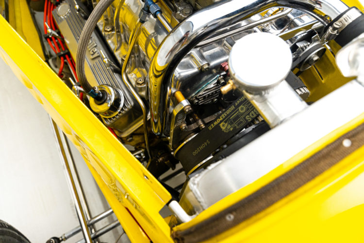 1932 Ford фаэтон хот-род Tom's Tub II из клипа Van Halen - Hot For Teacher, двигатель, фото 06.