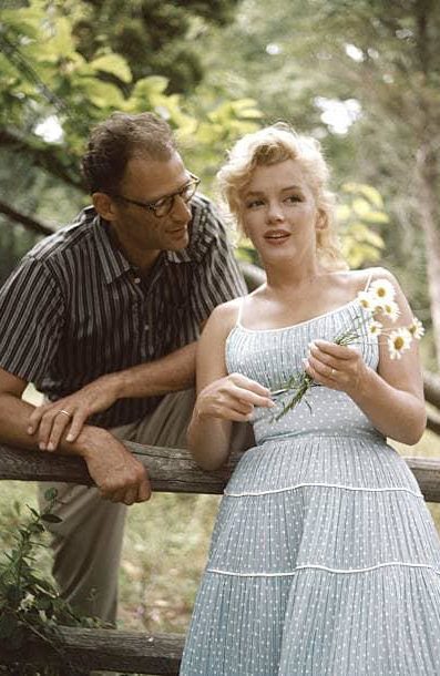 marilyn-and-arthur-miller-01 Мэрилин и Артур Миллер после свадьбы