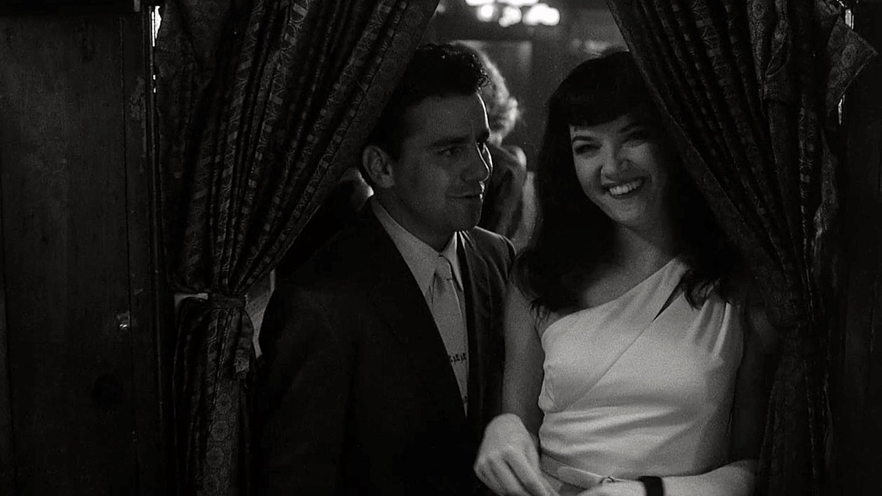 notorious-bettie-page-10 кадр из фильма Непристойная Бетти Пейдж