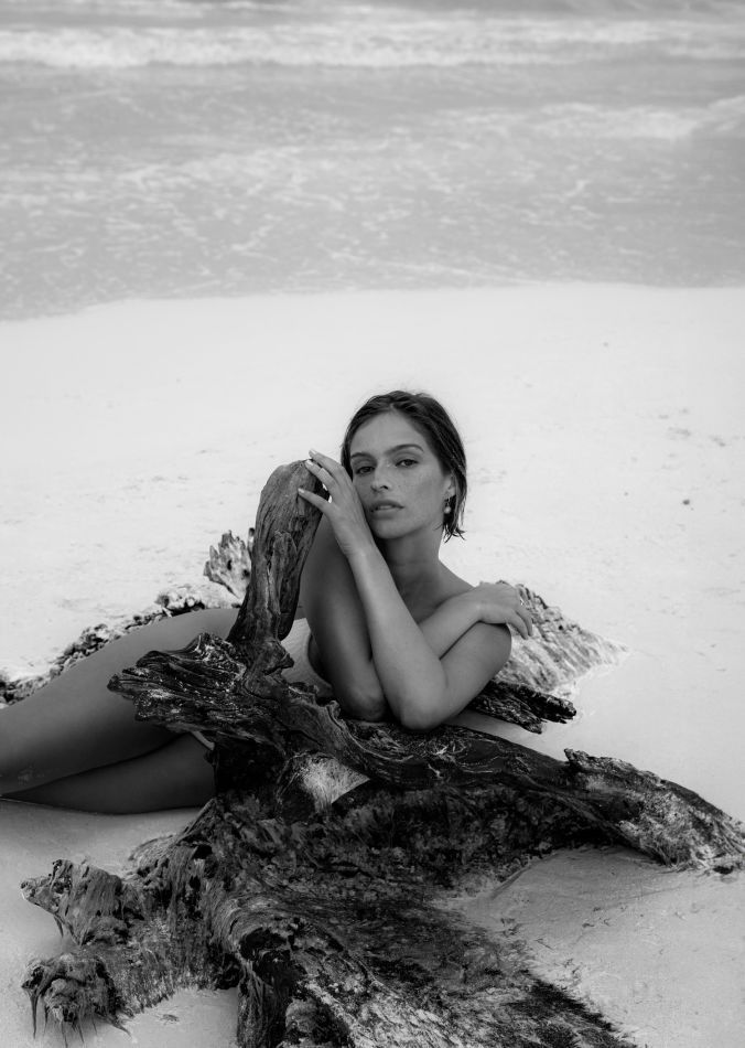 Naila May, фото модели в купальнике или нижнем белье
