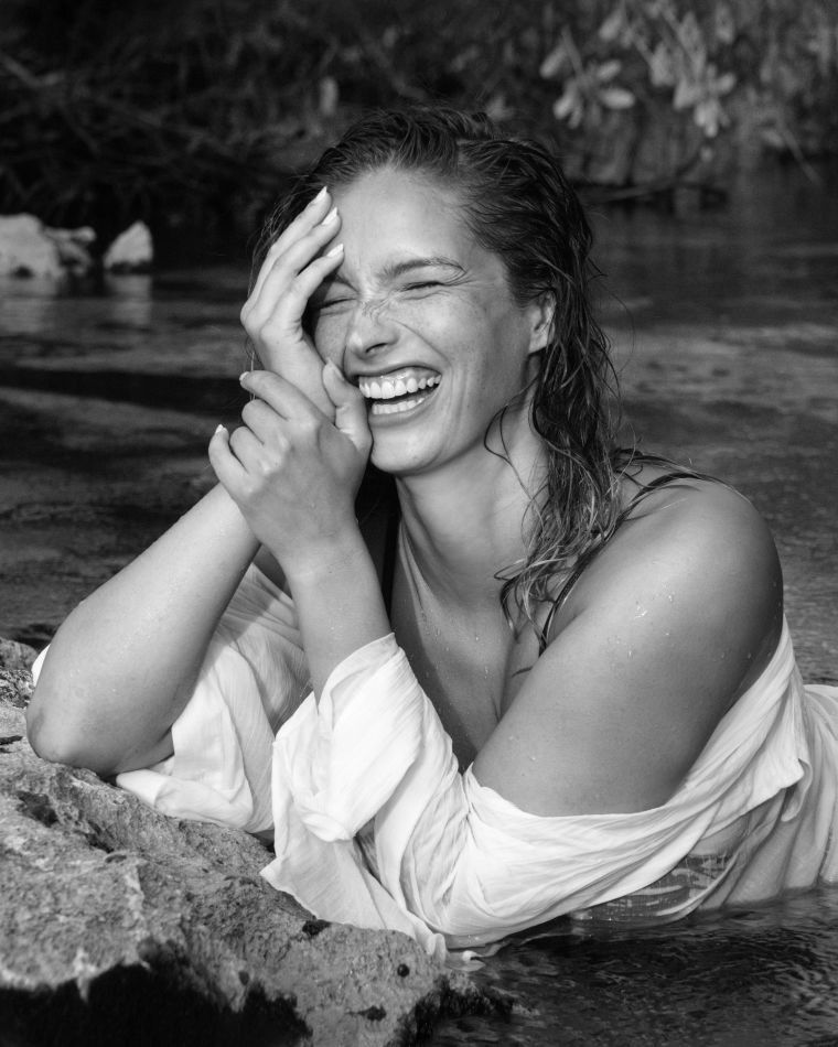 Naila May, фото модели в купальнике или нижнем белье