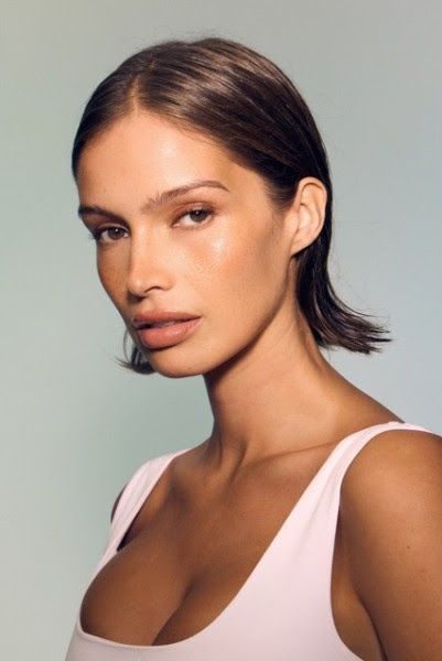 Naila May, фото модели в купальнике или нижнем белье